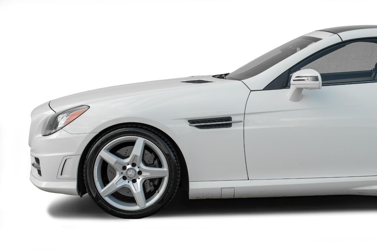Mercedes-Benz SLK-Class Vehicle Main Gallery Image 19