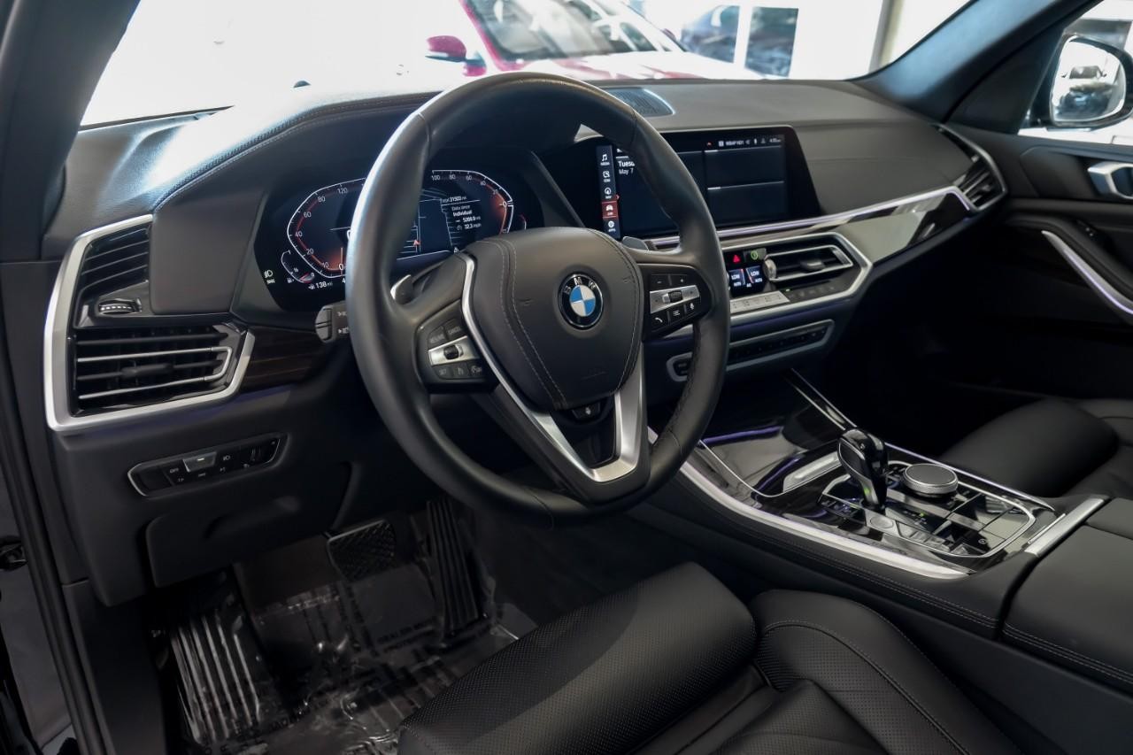 BMW X5 Vehicle Main Gallery Image 03