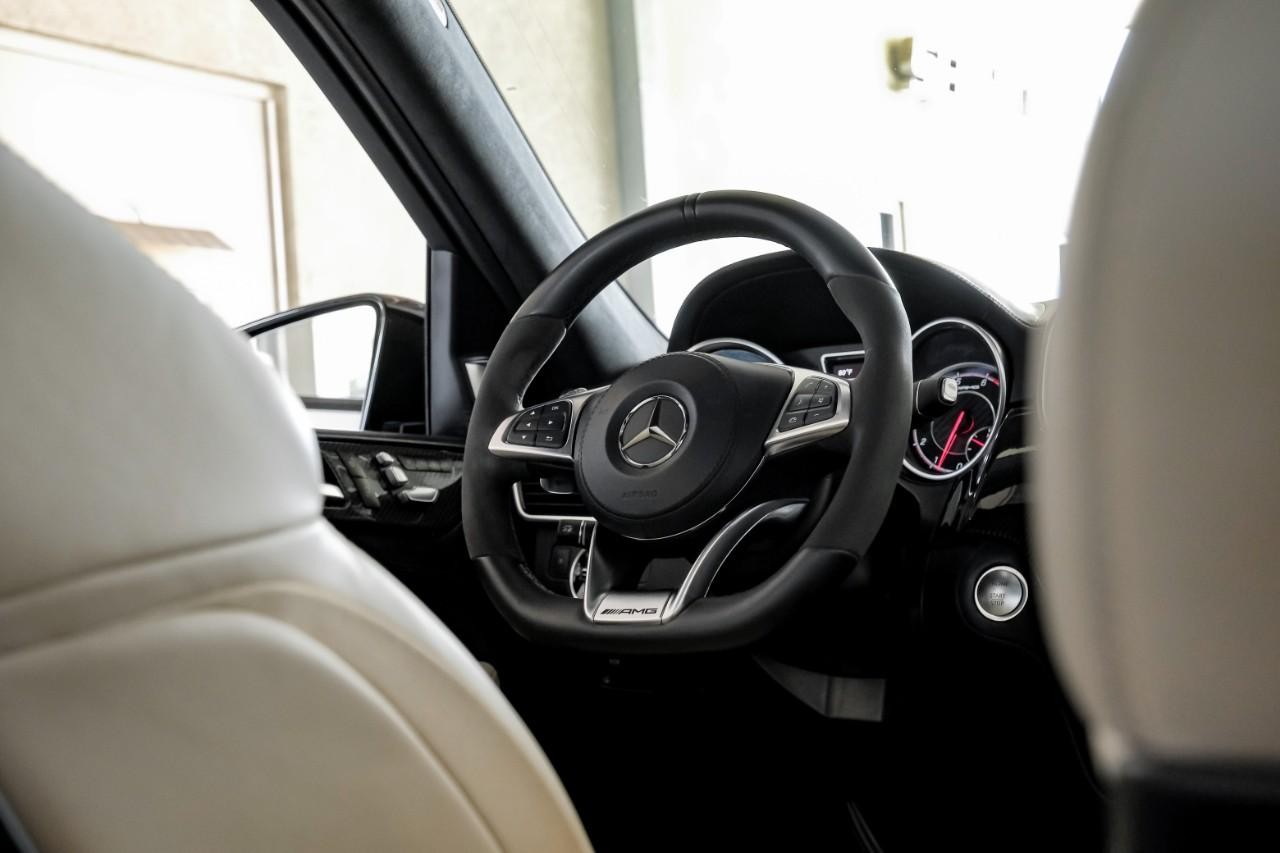 Mercedes-Benz GLS 63 AMG Vehicle Main Gallery Image 18