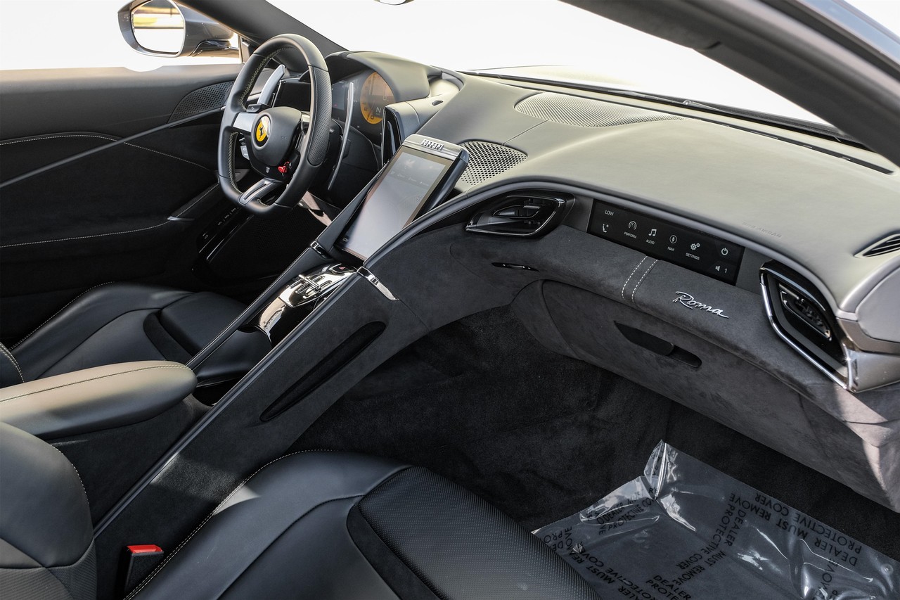 Ferrari Roma Vehicle Main Gallery Image 12