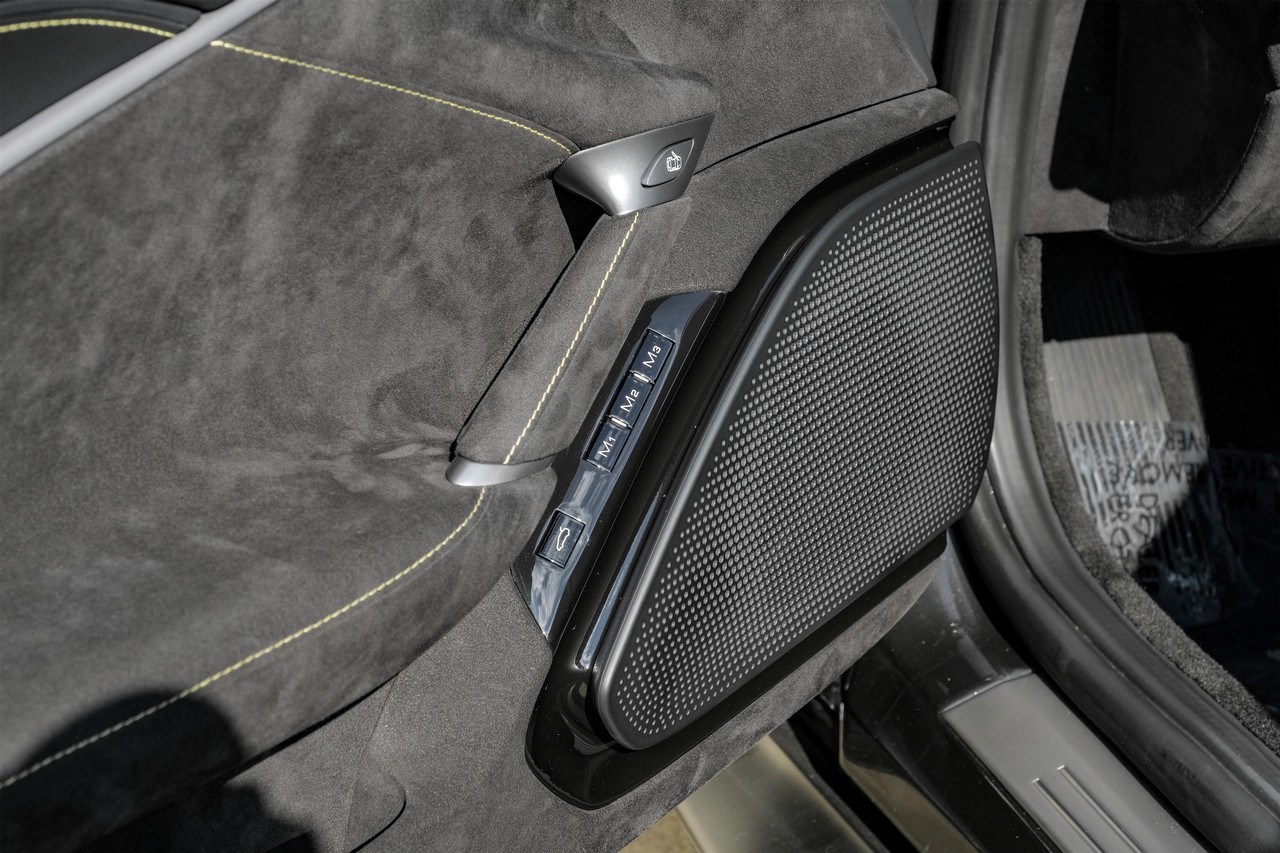 Ferrari Roma Vehicle Main Gallery Image 43