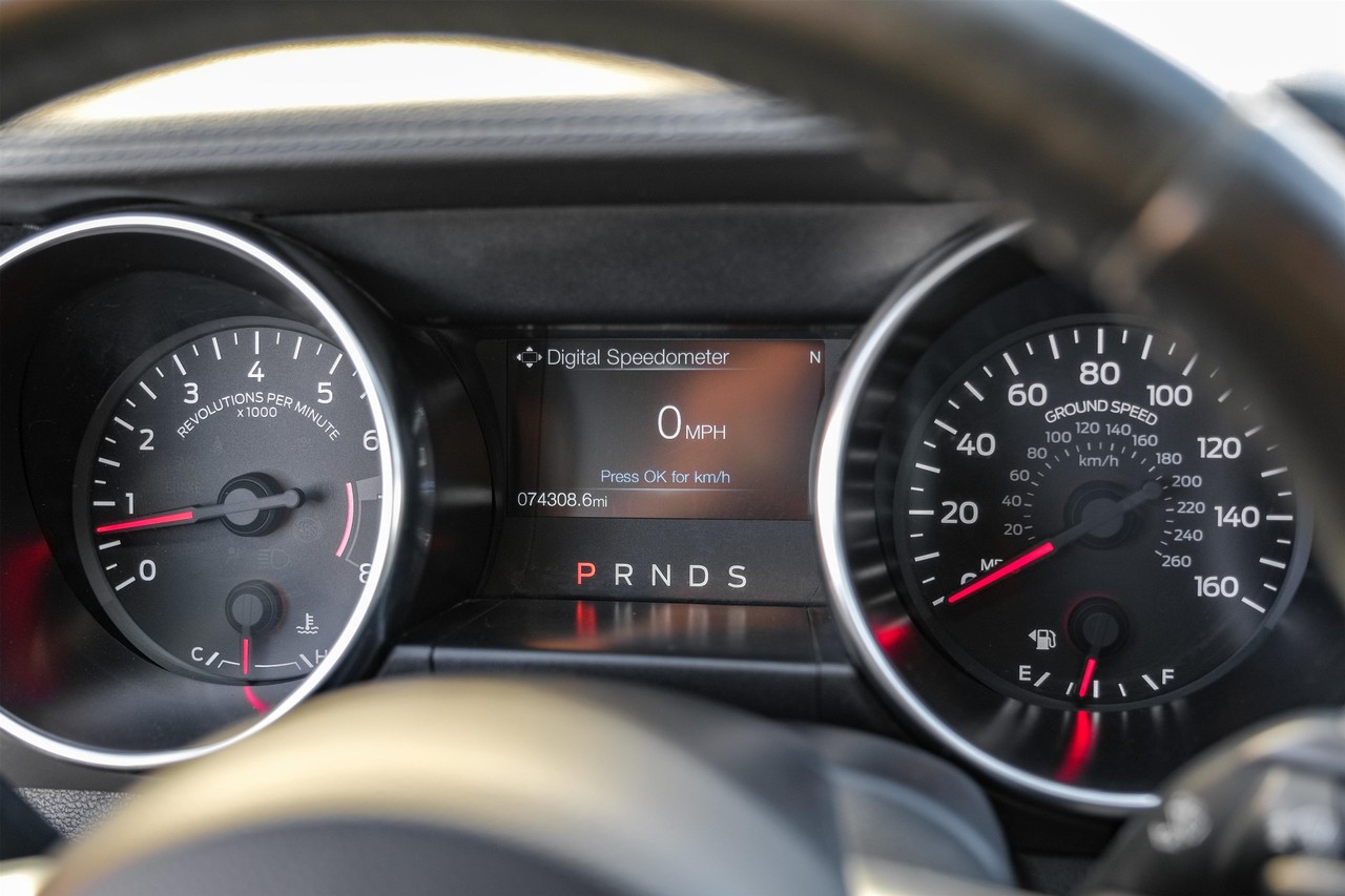 Ford Mustang Vehicle Main Gallery Image 17