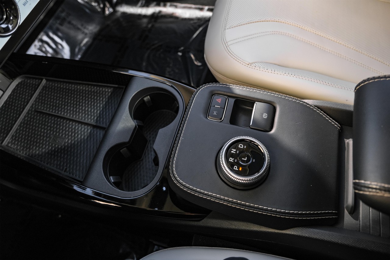 Ford Mustang Mach-E Vehicle Main Gallery Image 27