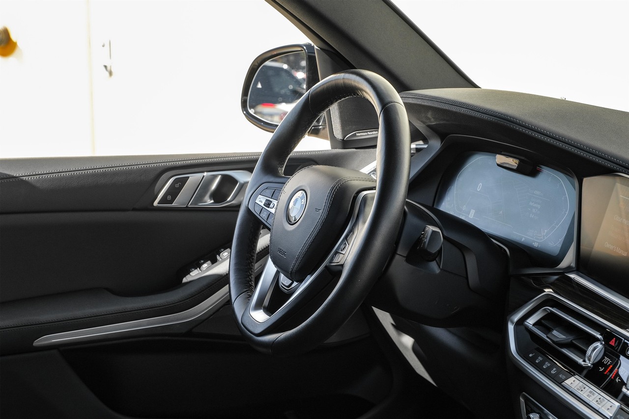 BMW X5 Vehicle Main Gallery Image 14