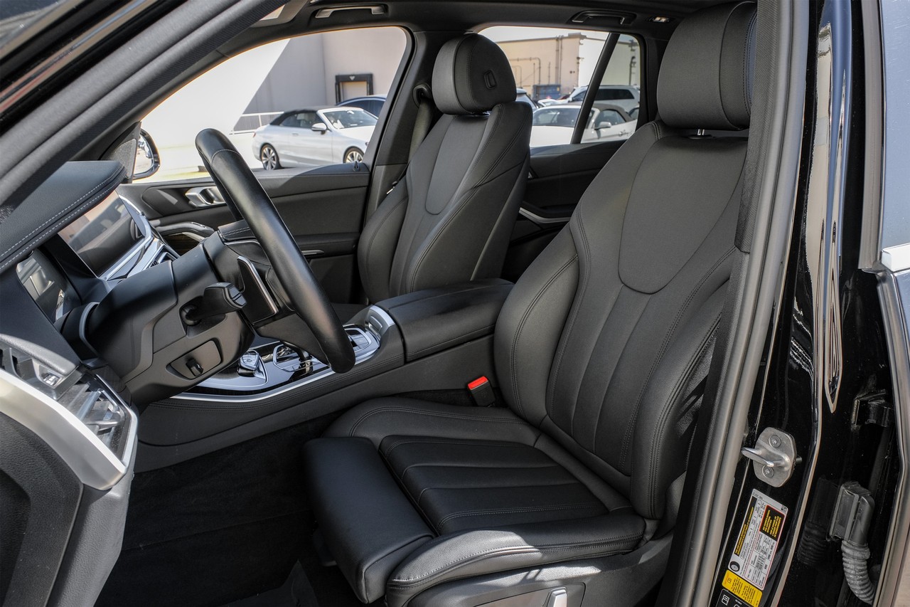BMW X5 Vehicle Main Gallery Image 28