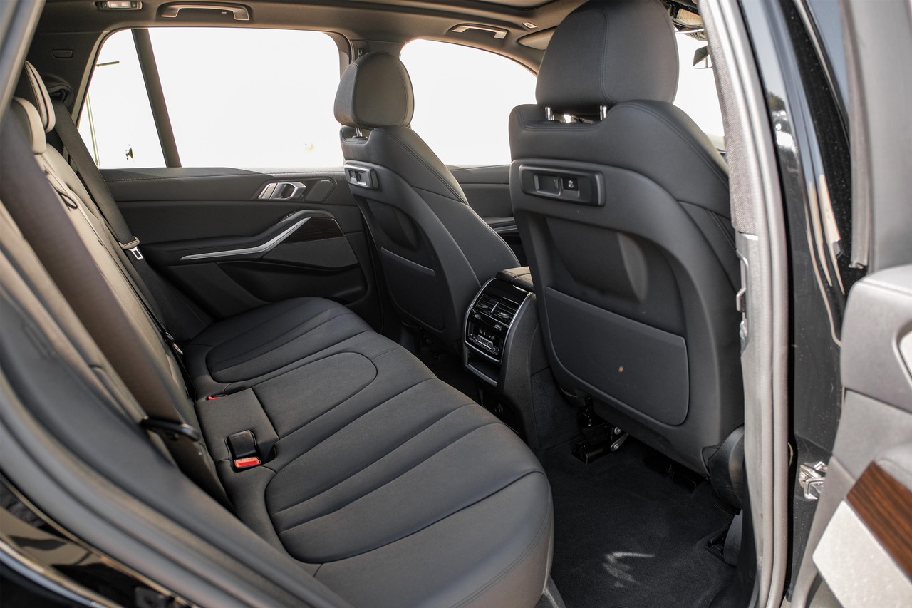 BMW X5 Vehicle Main Gallery Image 33