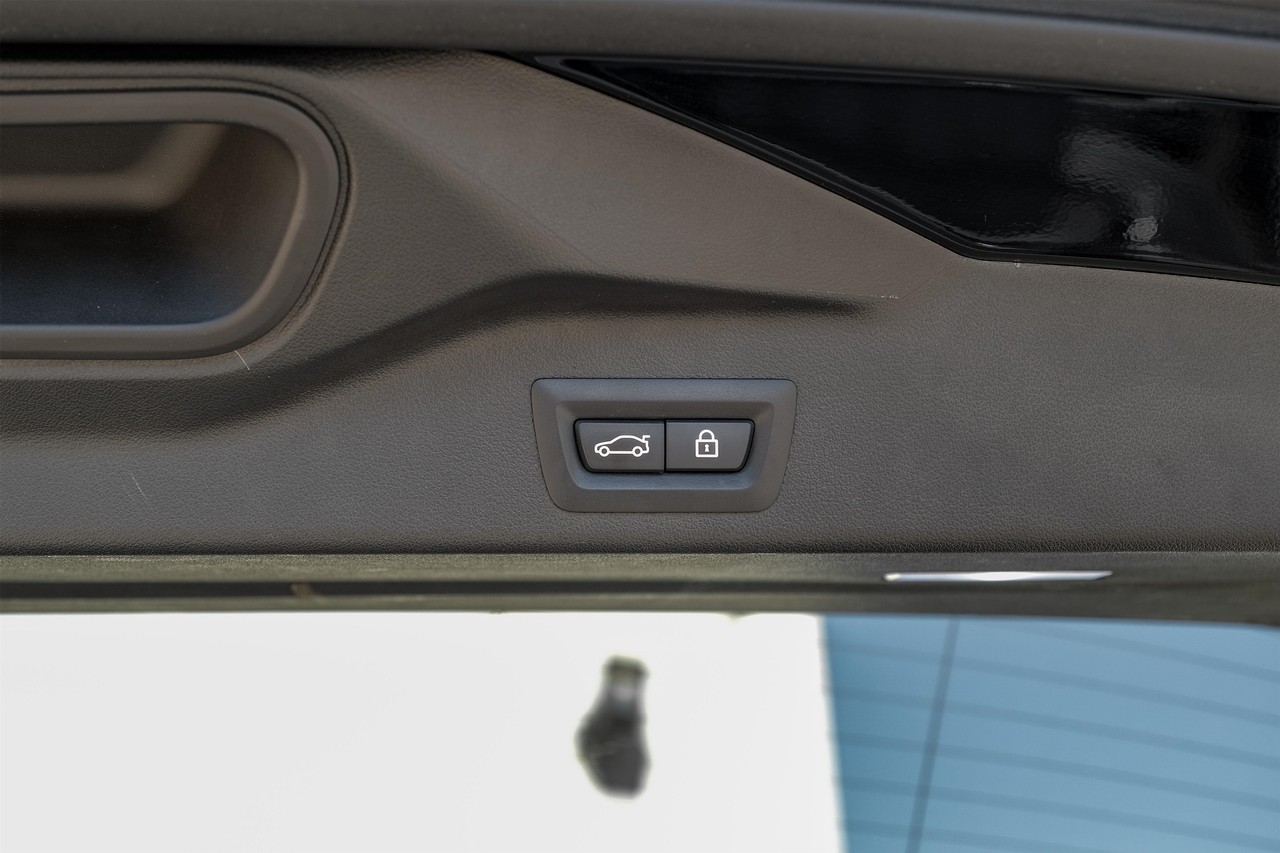 BMW X5 Vehicle Main Gallery Image 48