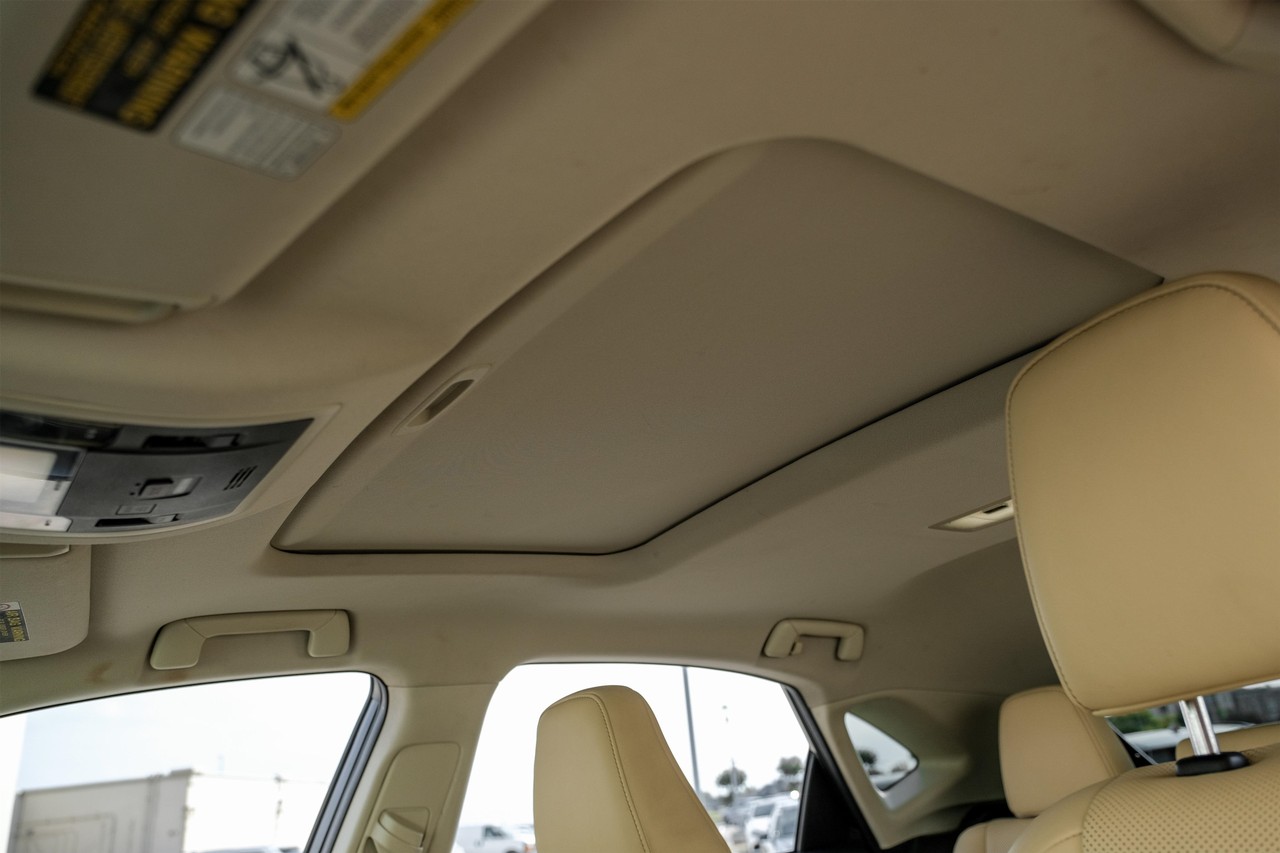 Lexus NX 200t Vehicle Main Gallery Image 05