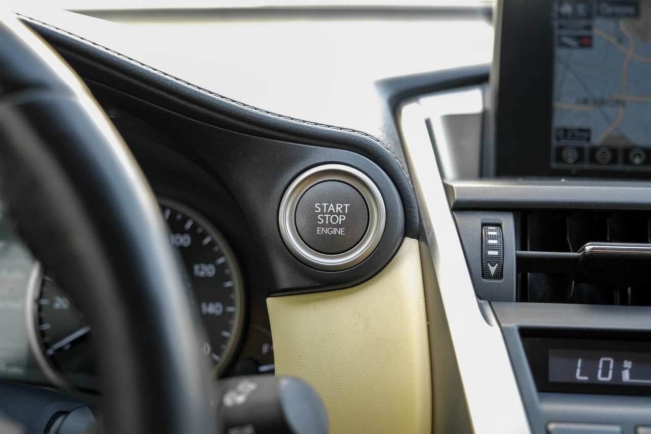 Lexus NX 200t Vehicle Main Gallery Image 21