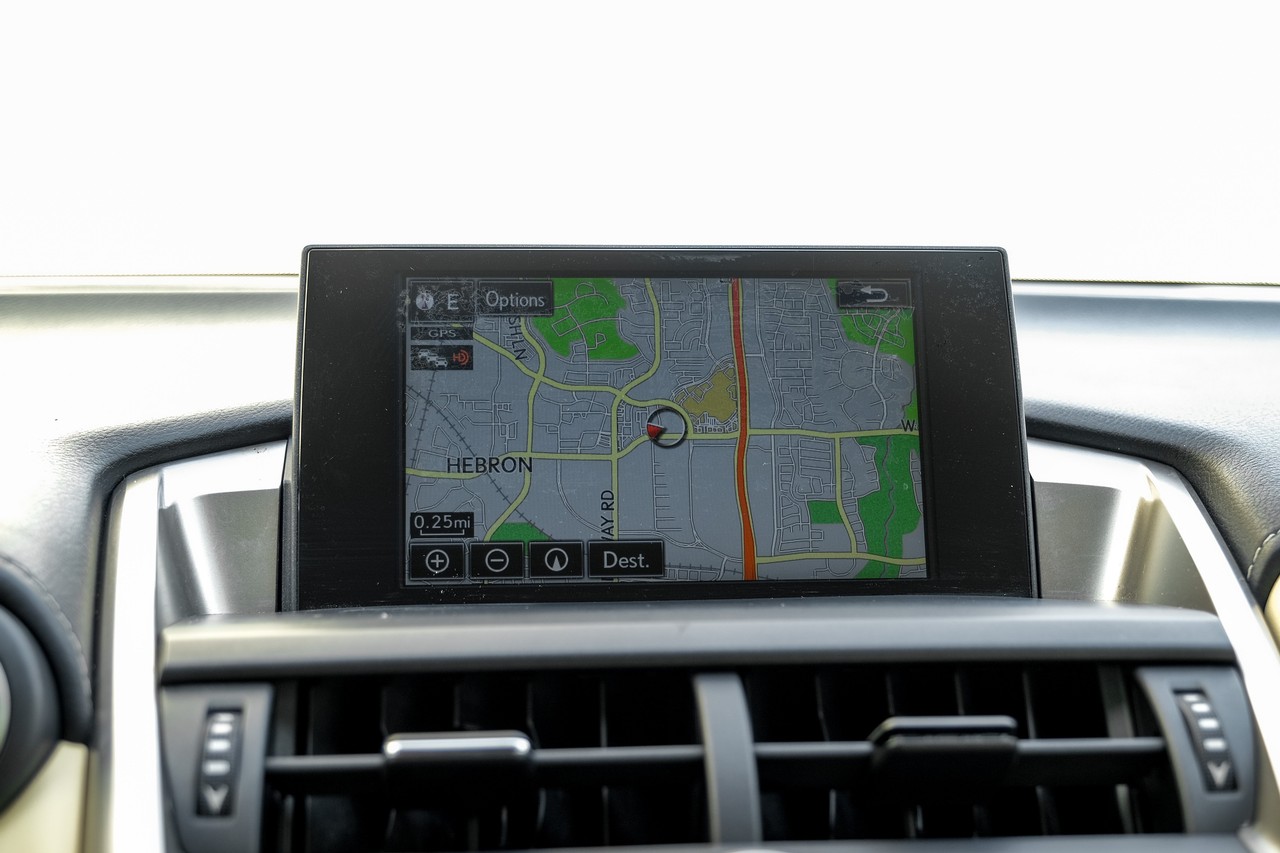 Lexus NX 200t Vehicle Main Gallery Image 22