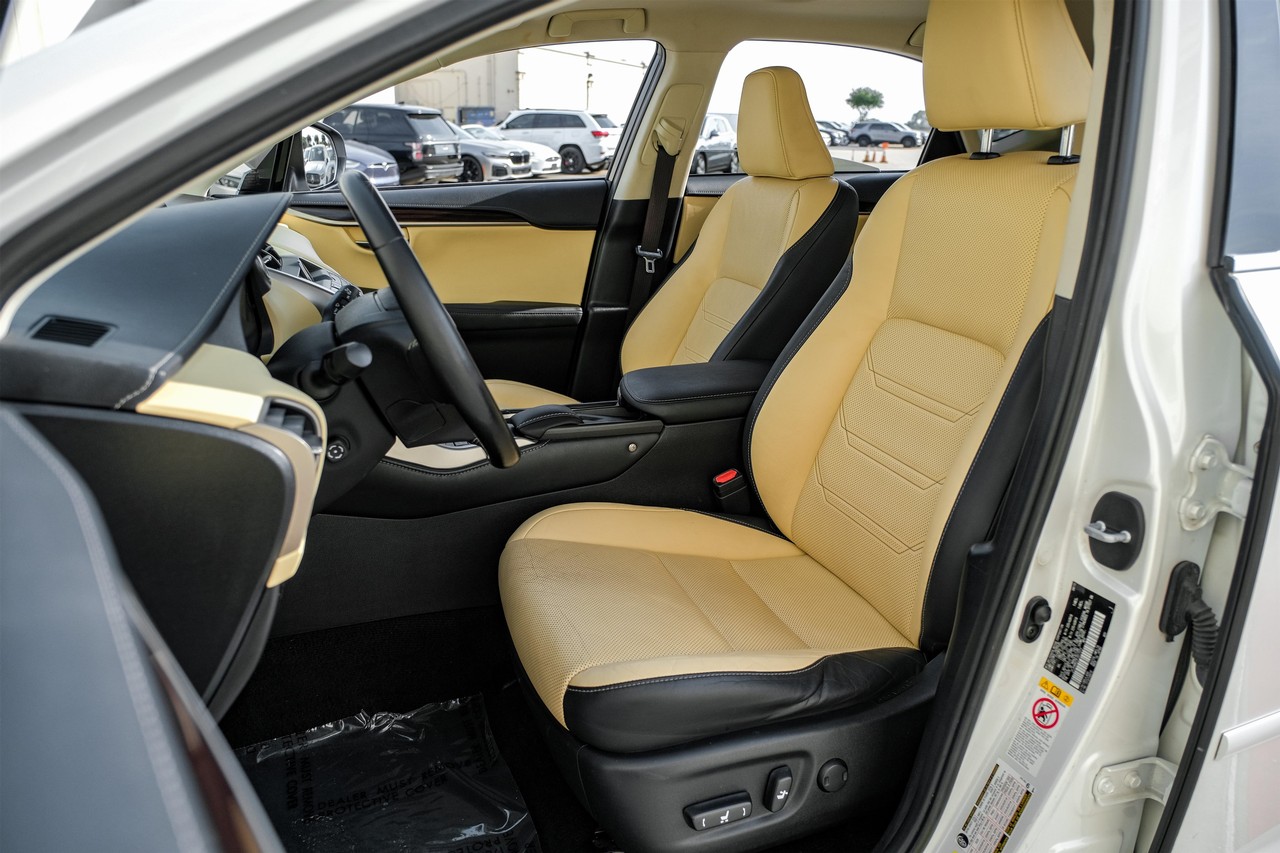 Lexus NX 200t Vehicle Main Gallery Image 31