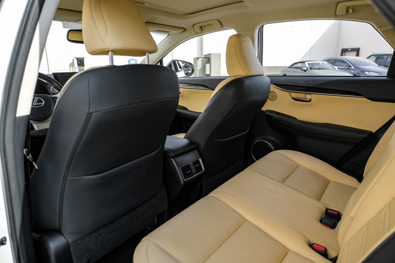 Lexus NX 200t Vehicle Main Gallery Image 35