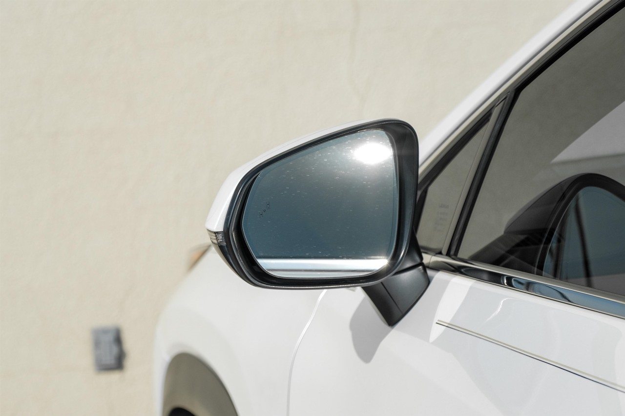 Lexus NX 200t Vehicle Main Gallery Image 38