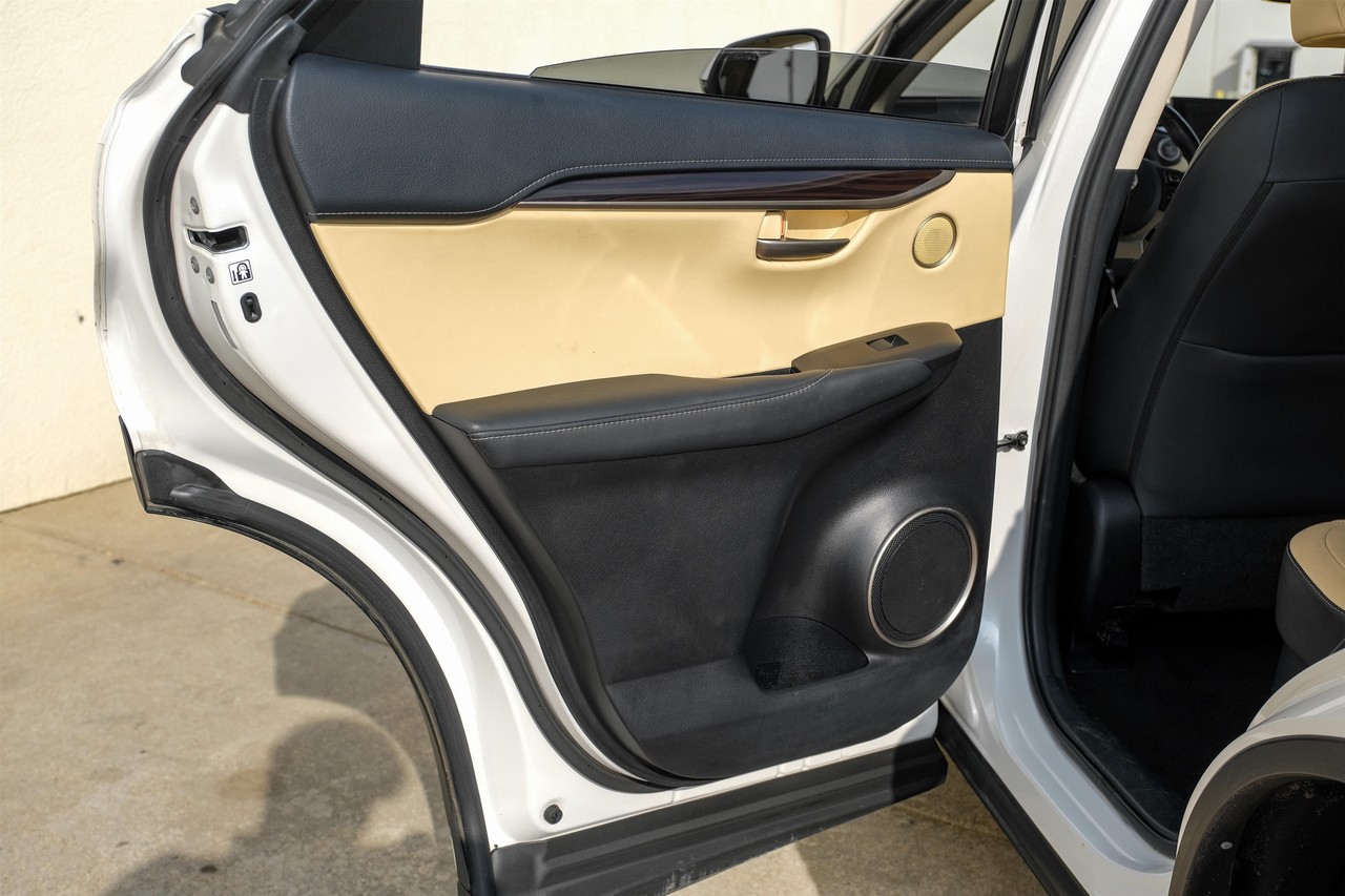 Lexus NX 200t Vehicle Main Gallery Image 42