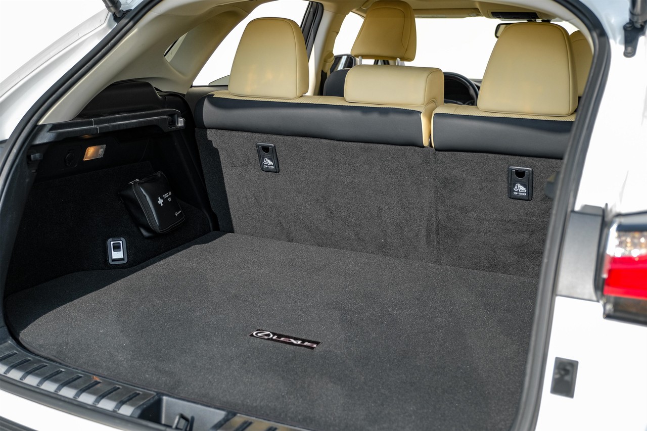 Lexus NX 200t Vehicle Main Gallery Image 46