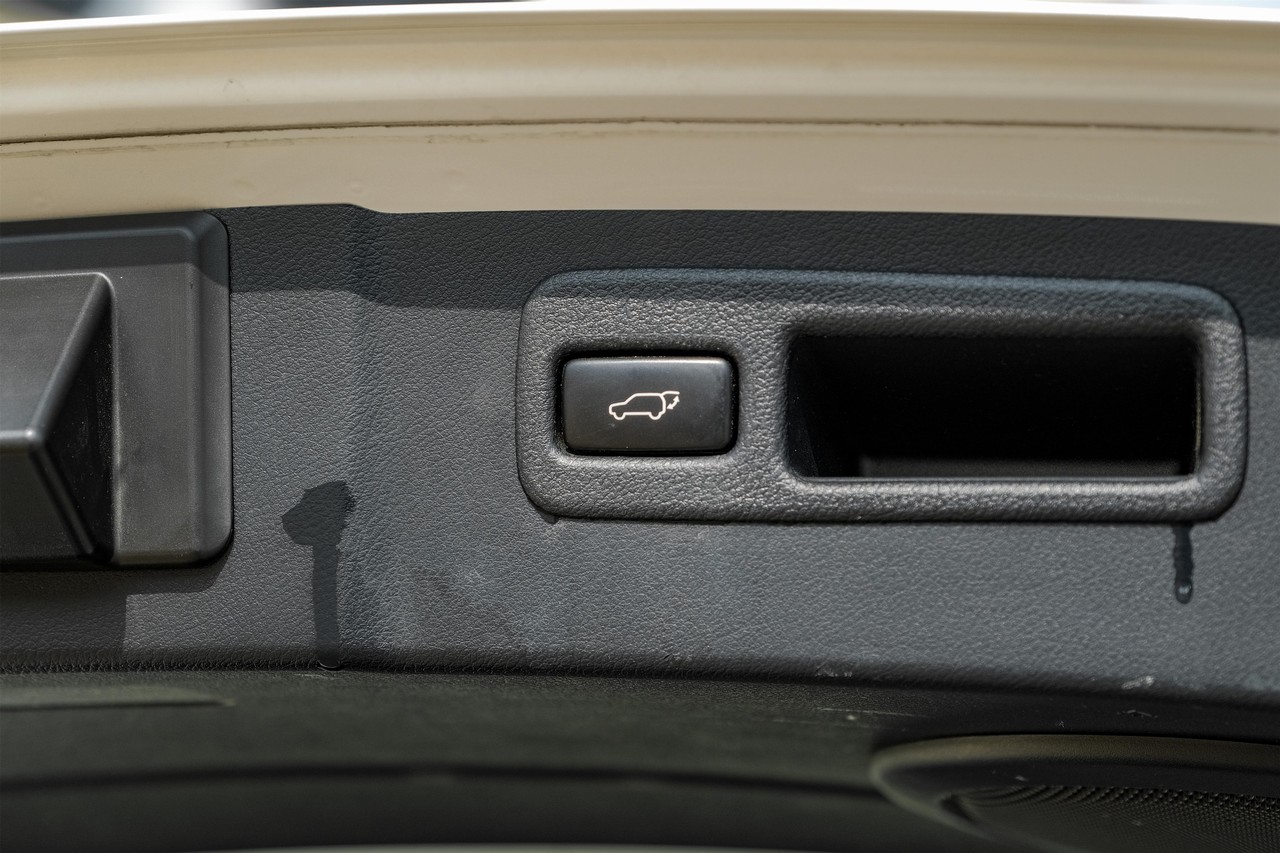 Lexus NX 200t Vehicle Main Gallery Image 48