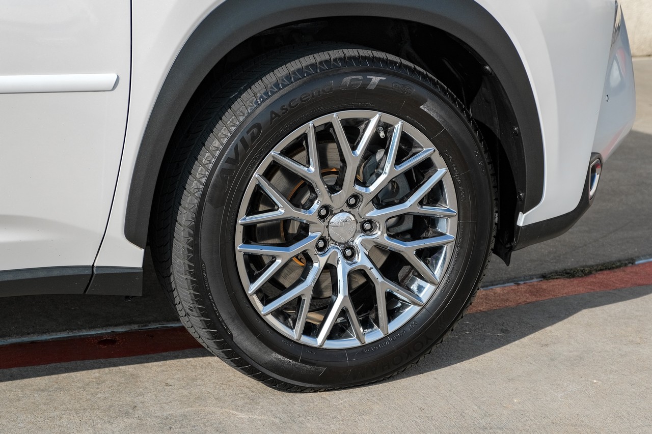 Lexus NX 200t Vehicle Main Gallery Image 50