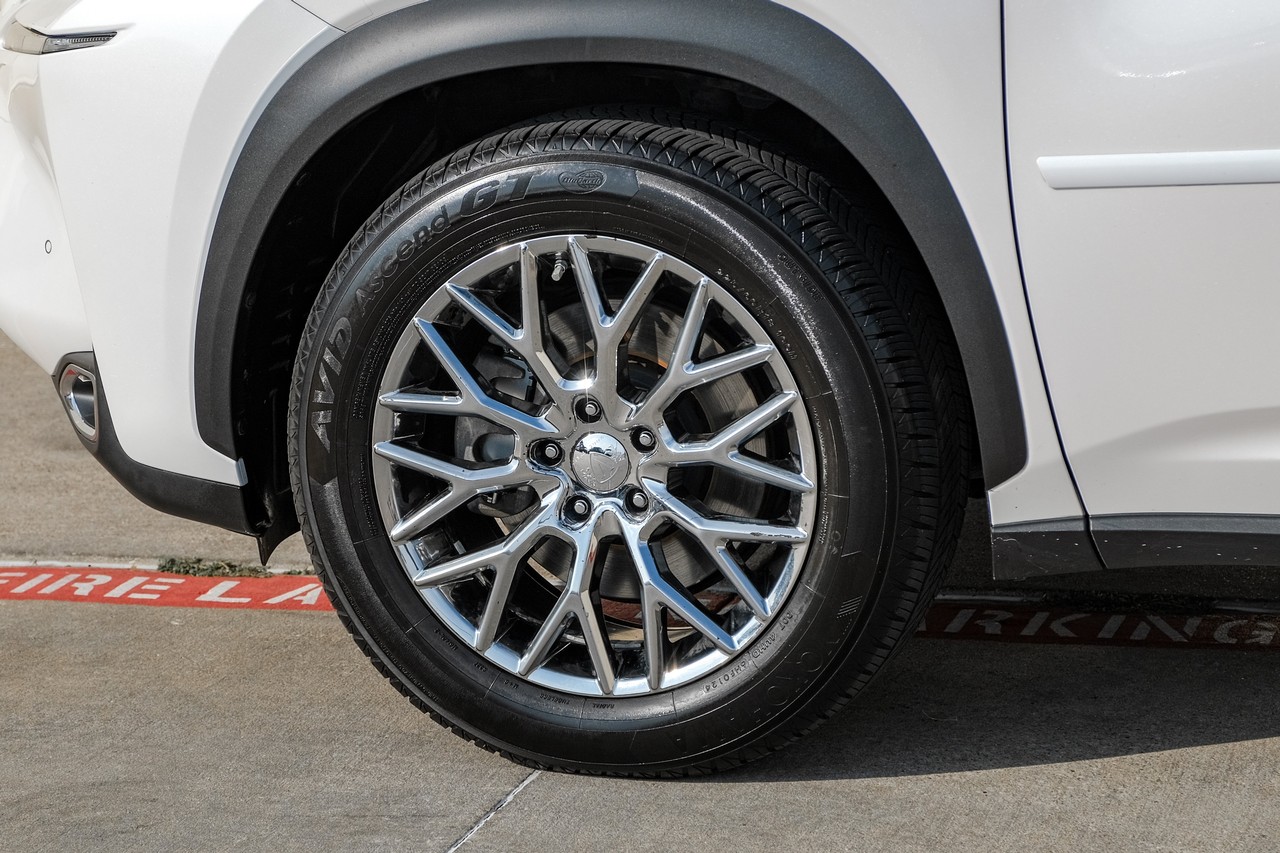 Lexus NX 200t Vehicle Main Gallery Image 51
