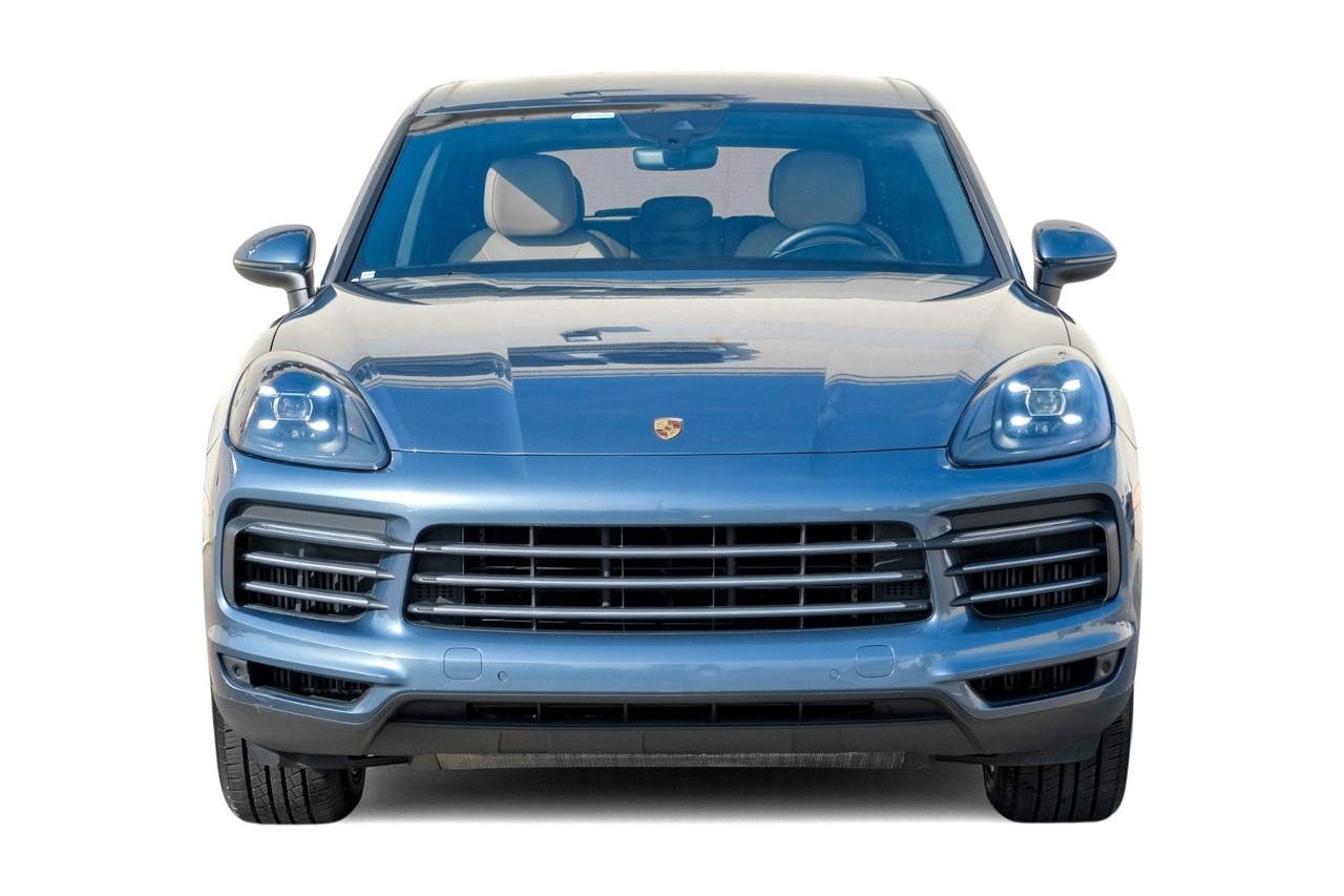 Porsche Cayenne Vehicle Main Gallery Image 05