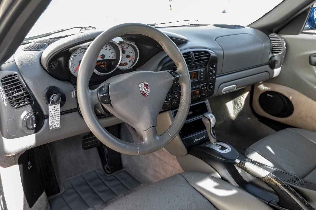 Porsche Boxster Vehicle Main Gallery Image 03