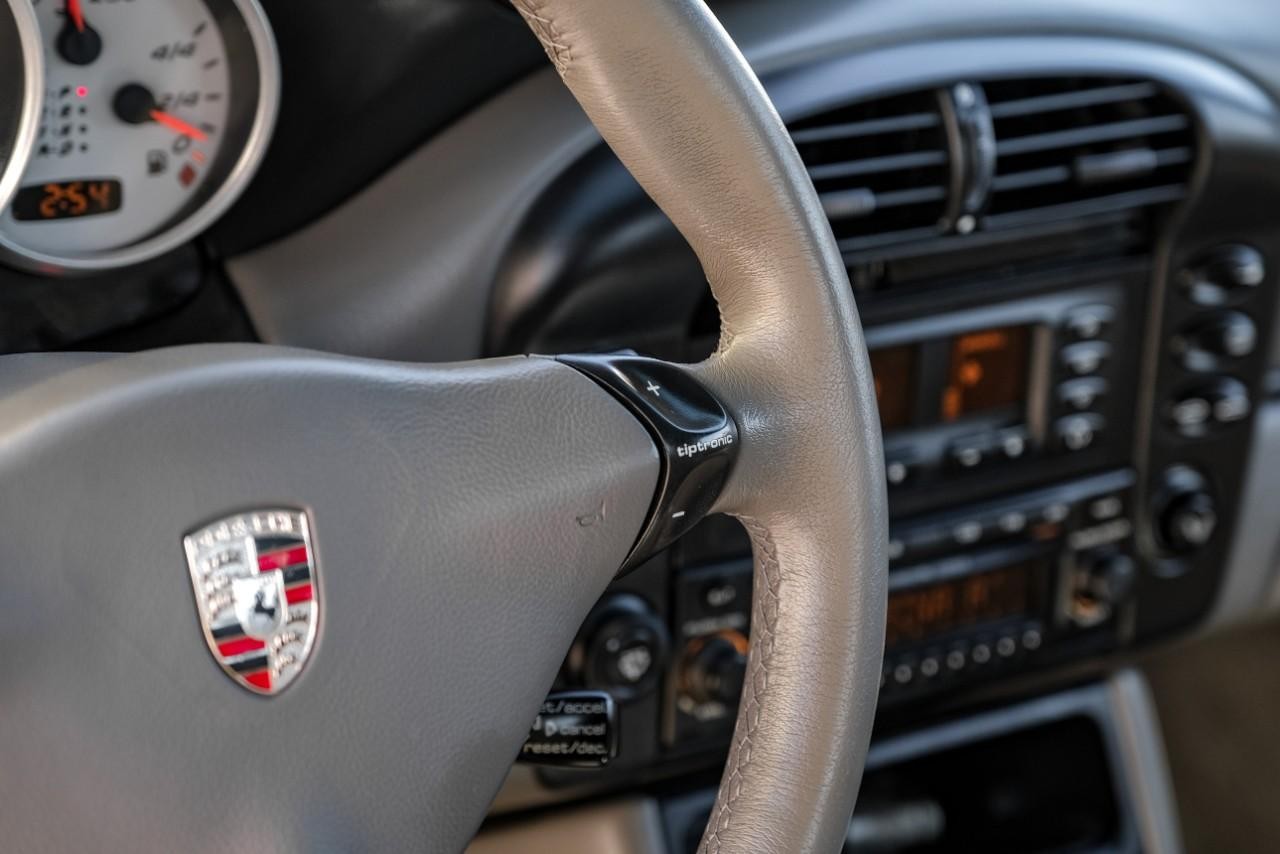 Porsche Boxster Vehicle Main Gallery Image 16