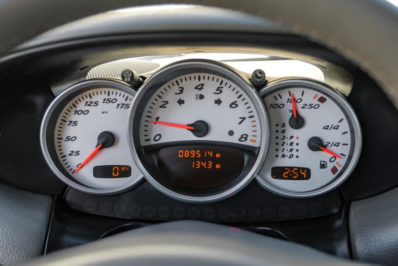 Porsche Boxster Vehicle Main Gallery Image 17