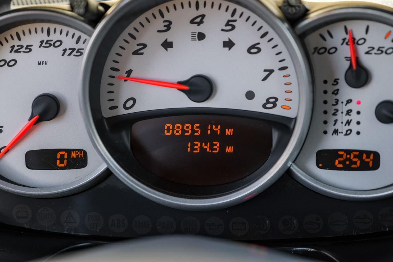 Porsche Boxster Vehicle Main Gallery Image 18