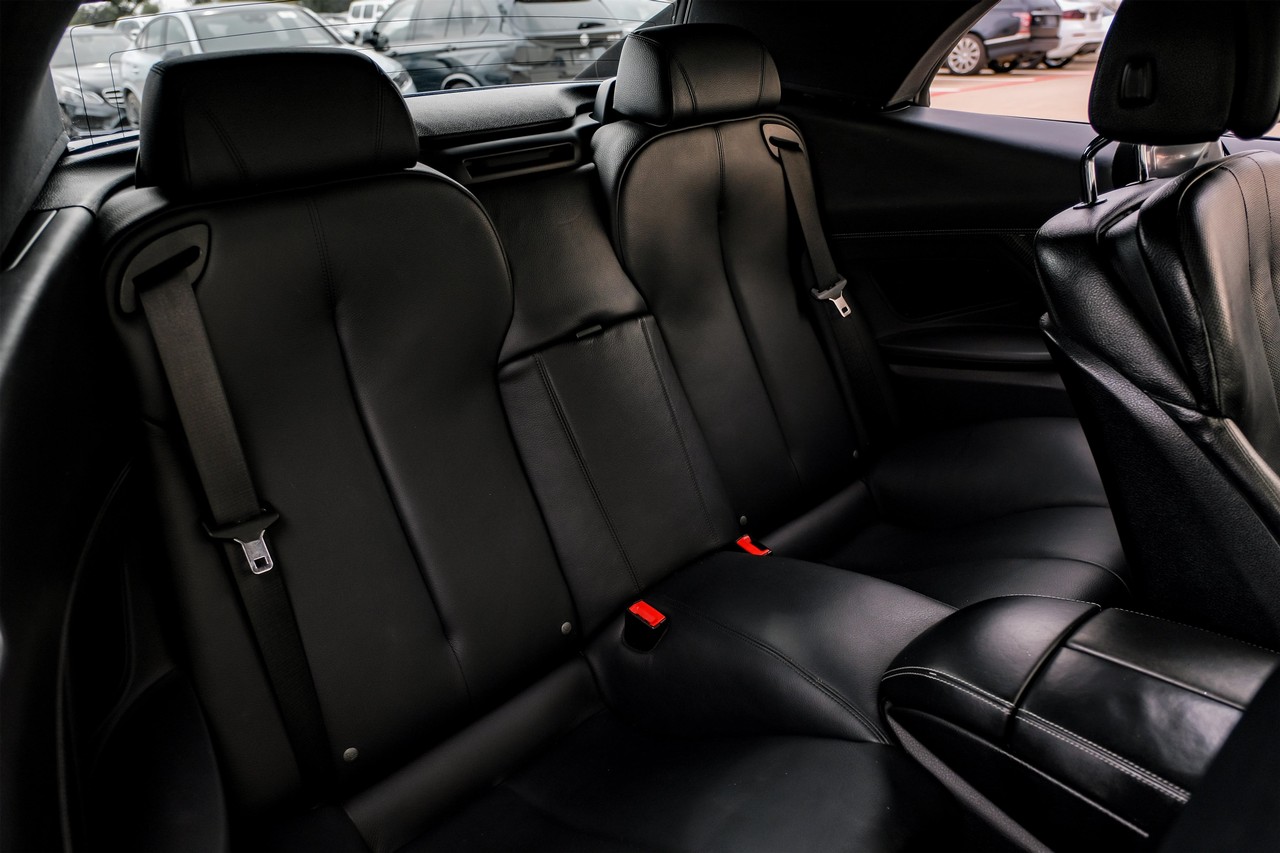 BMW 6 Series Vehicle Main Gallery Image 35