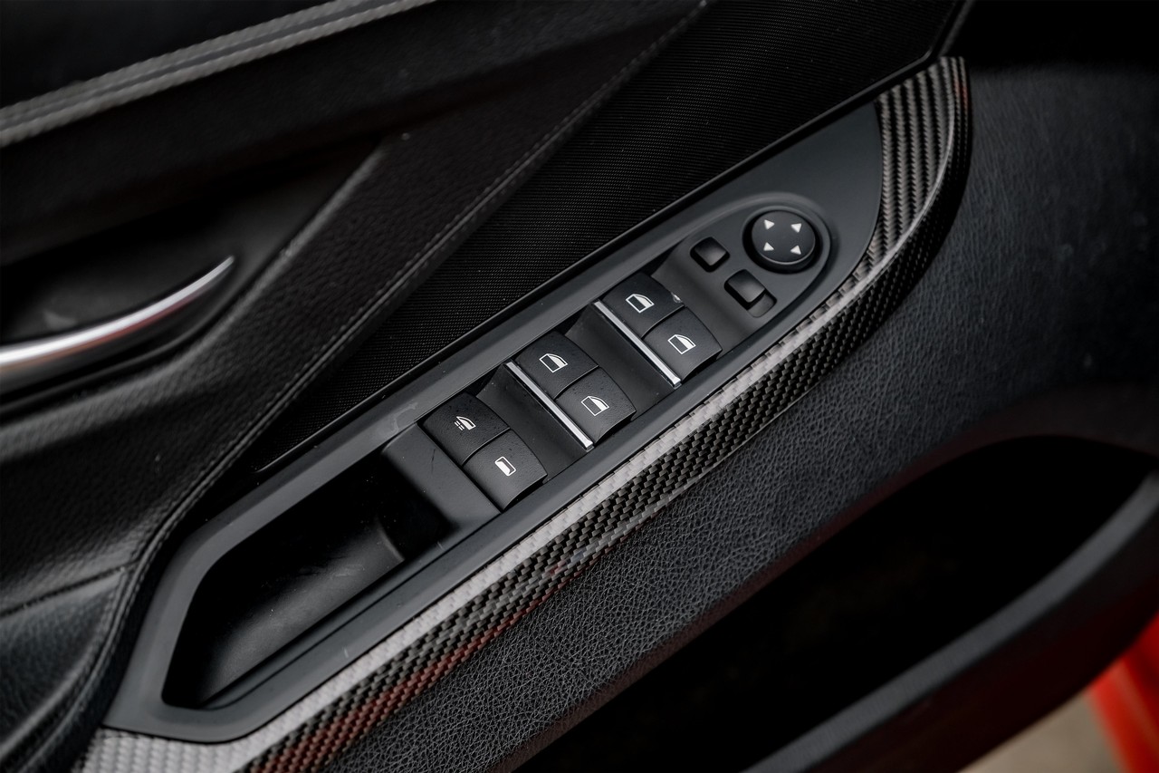 BMW 6 Series Vehicle Main Gallery Image 37