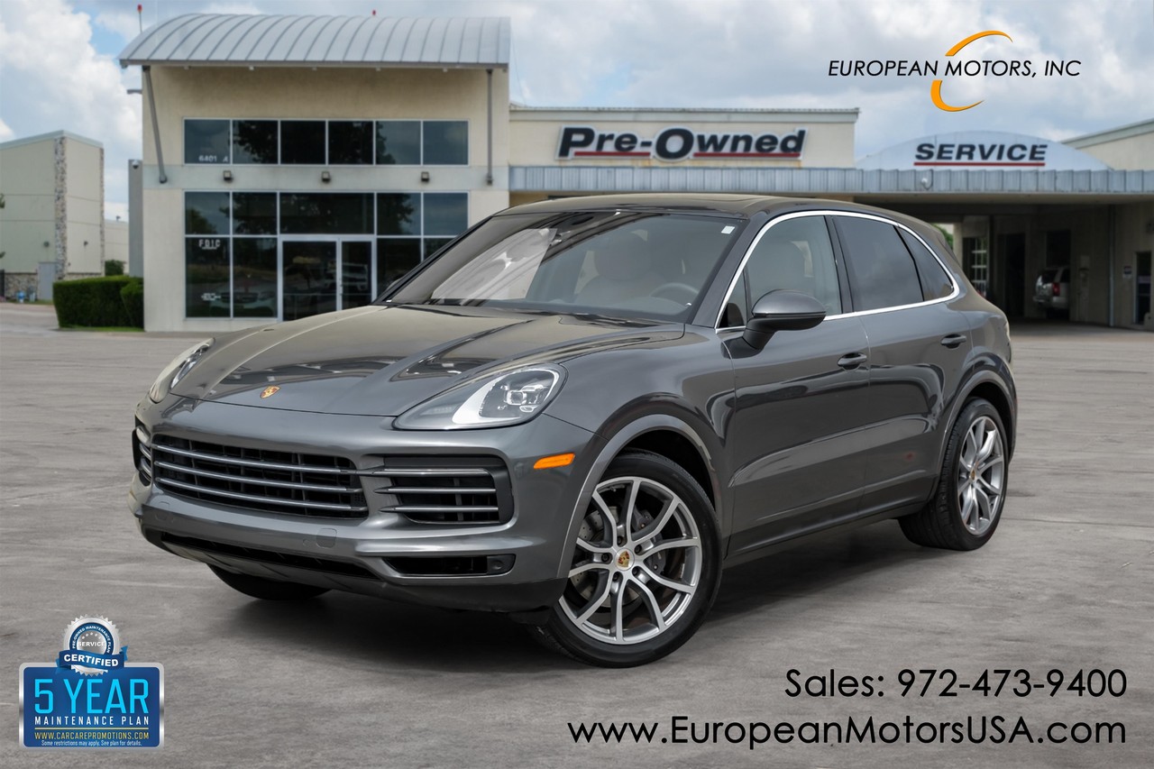 Porsche Cayenne Vehicle Main Gallery Image 01