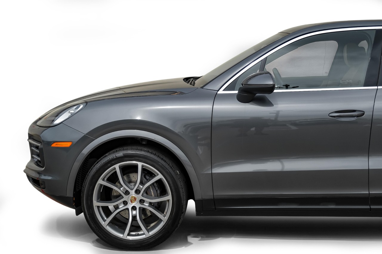 Porsche Cayenne Vehicle Main Gallery Image 13