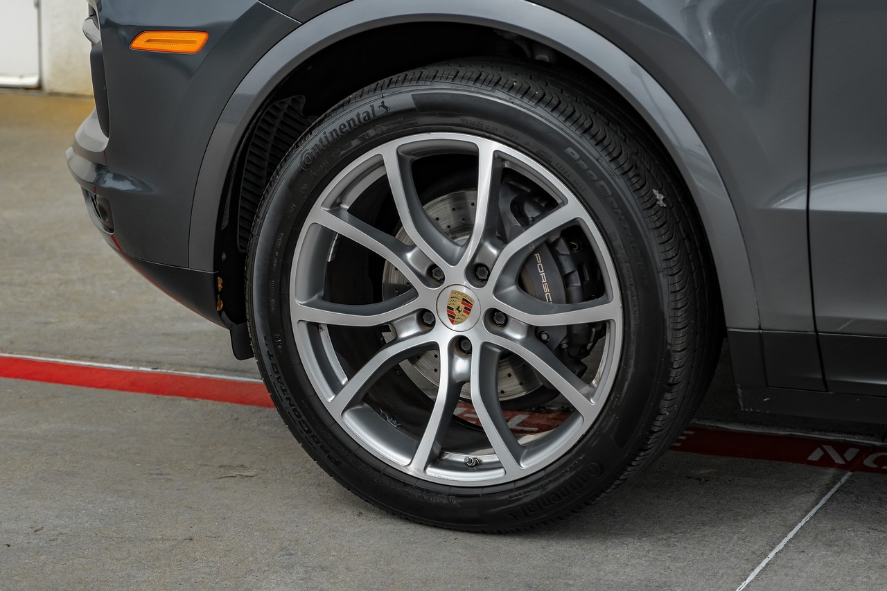 Porsche Cayenne Vehicle Main Gallery Image 56