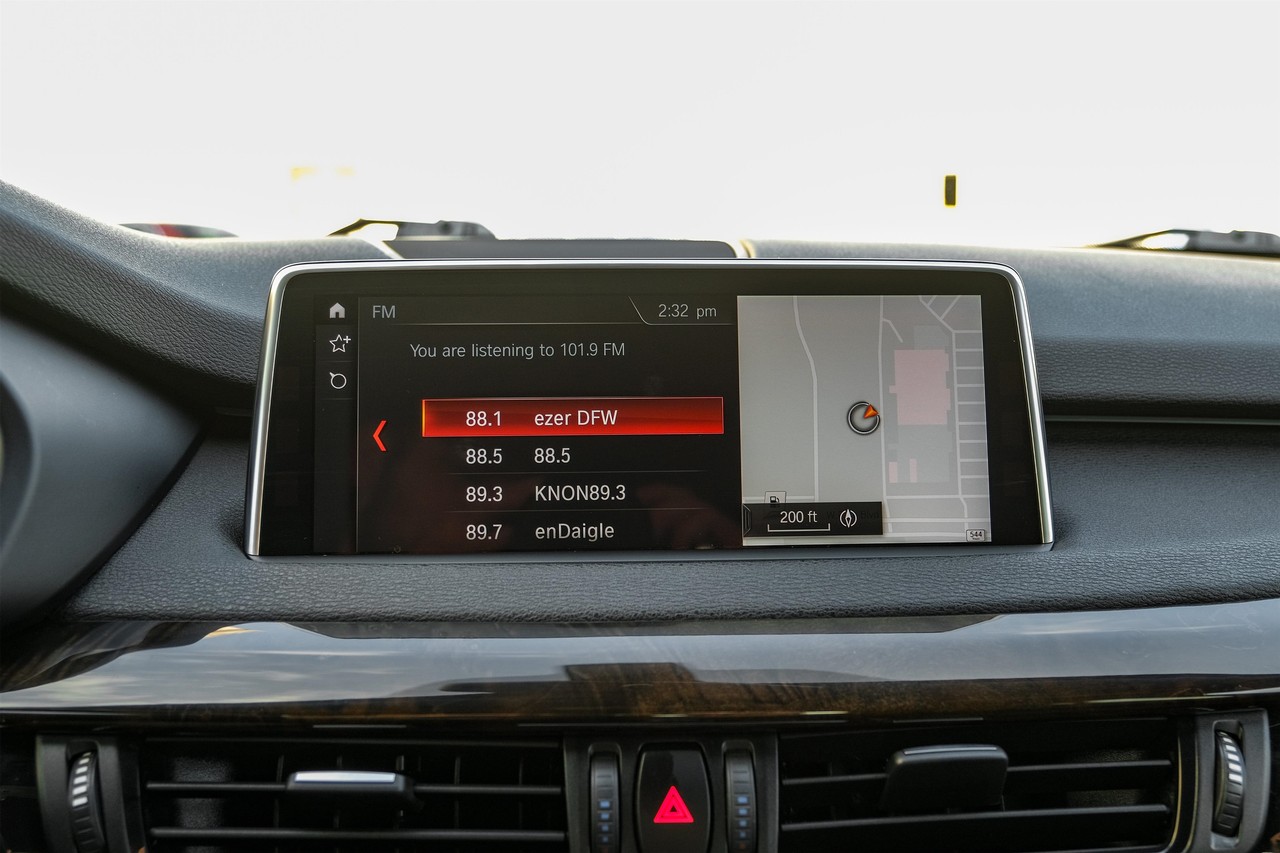 BMW X5 Vehicle Main Gallery Image 28