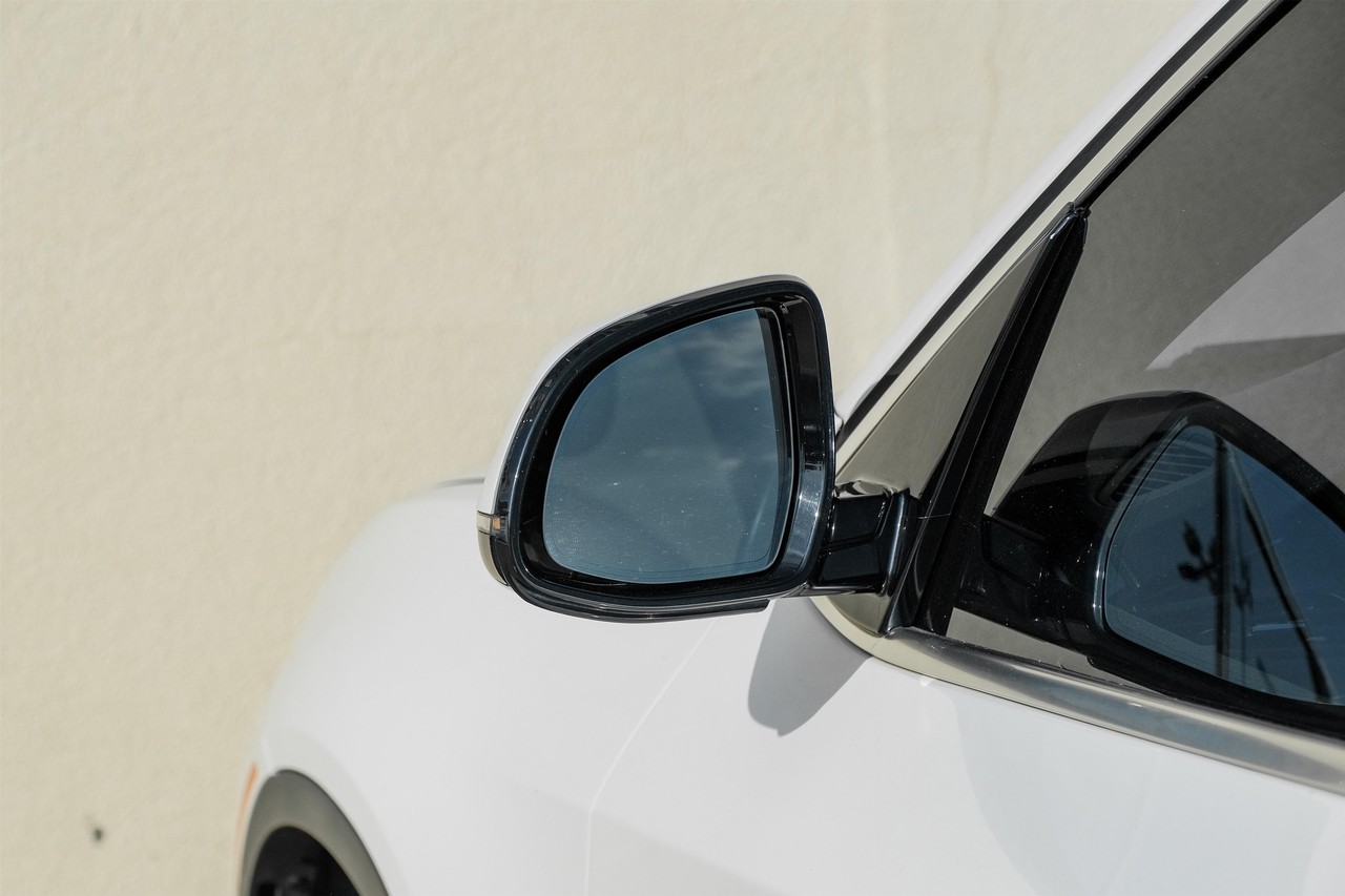 BMW X5 Vehicle Main Gallery Image 39