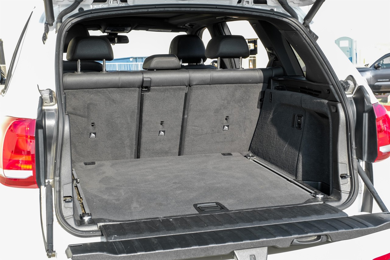 BMW X5 Vehicle Main Gallery Image 49