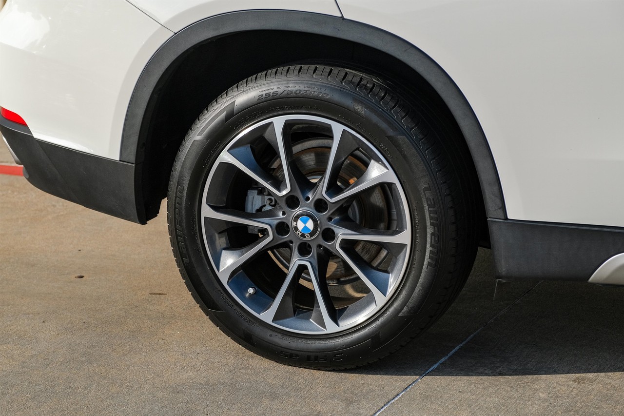 BMW X5 Vehicle Main Gallery Image 51