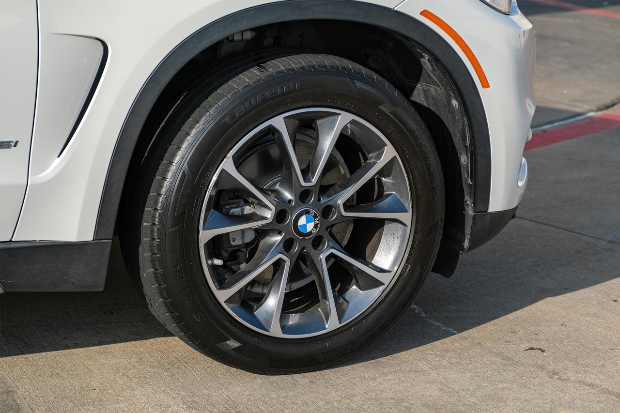 BMW X5 Vehicle Main Gallery Image 52