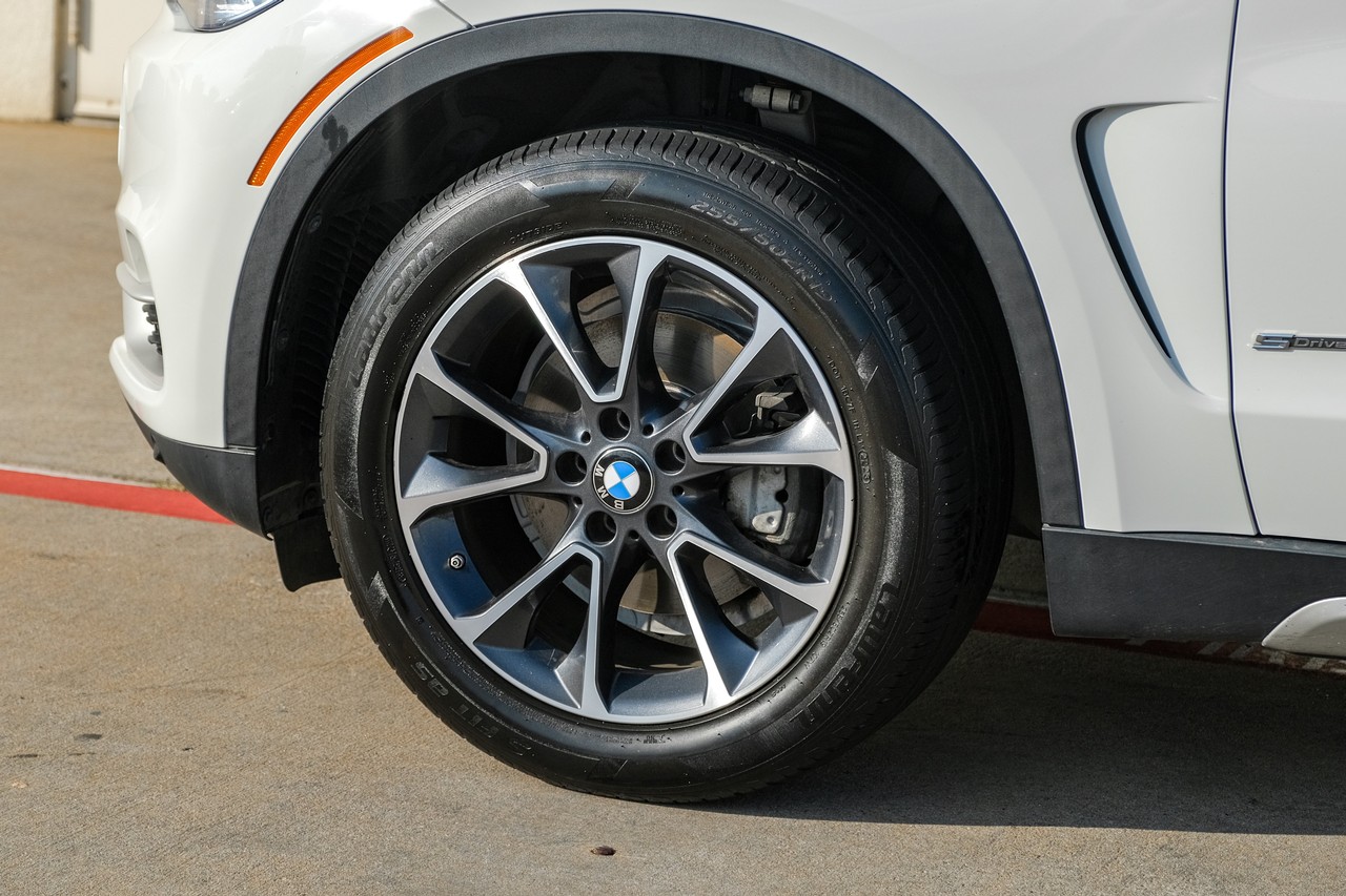 BMW X5 Vehicle Main Gallery Image 53