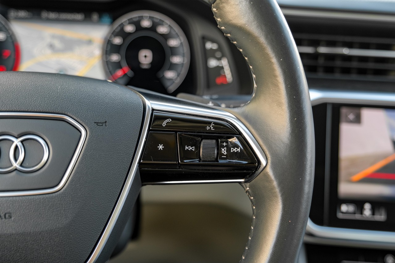 Audi A6 Vehicle Main Gallery Image 18