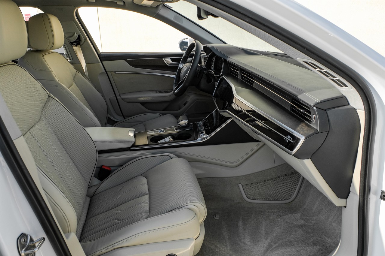 Audi A6 Vehicle Main Gallery Image 33