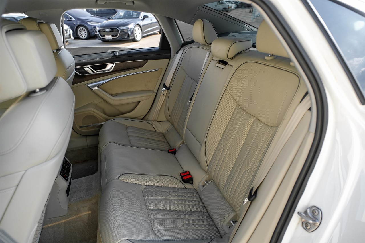 Audi A6 Vehicle Main Gallery Image 38