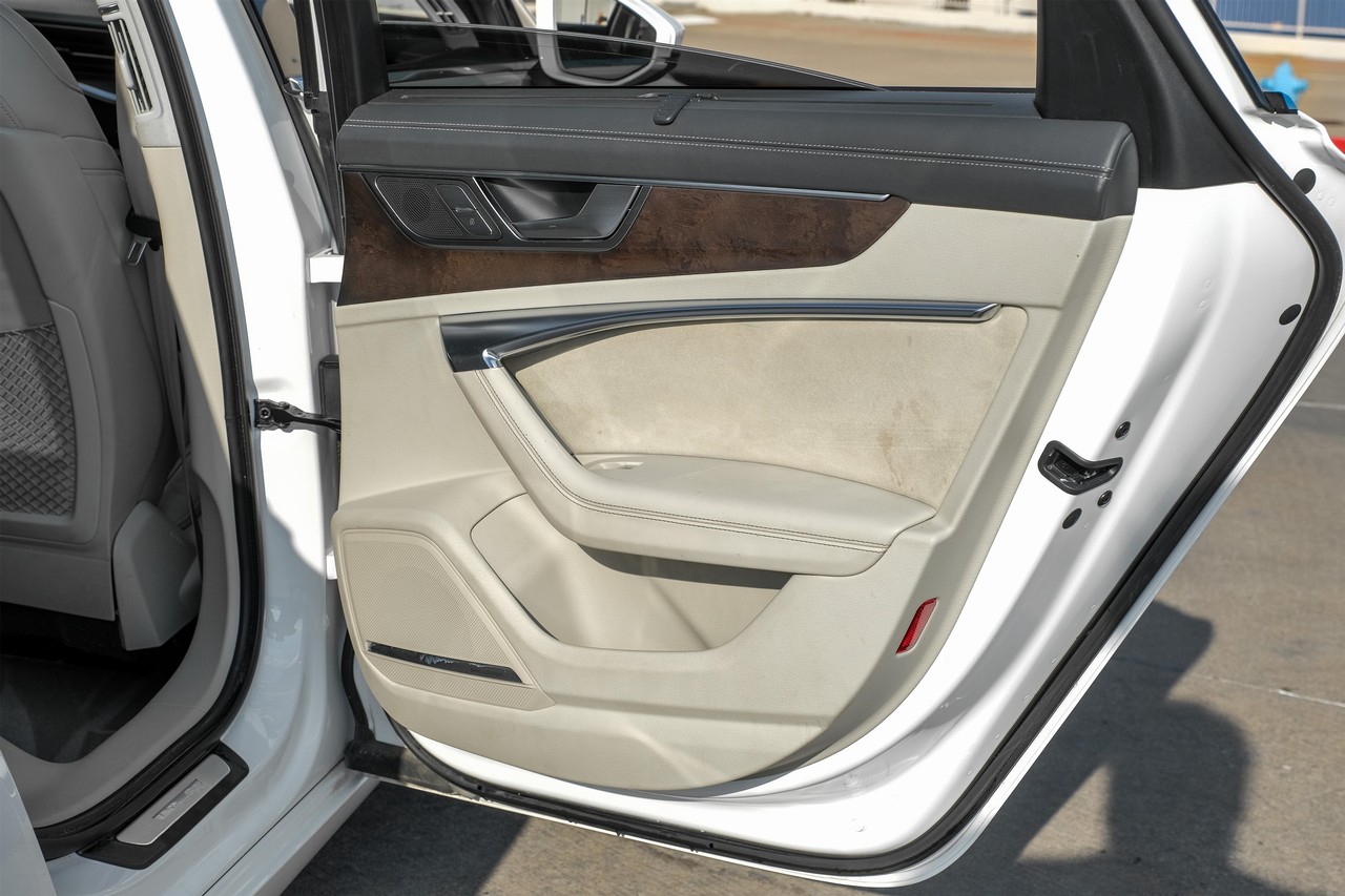 Audi A6 Vehicle Main Gallery Image 43