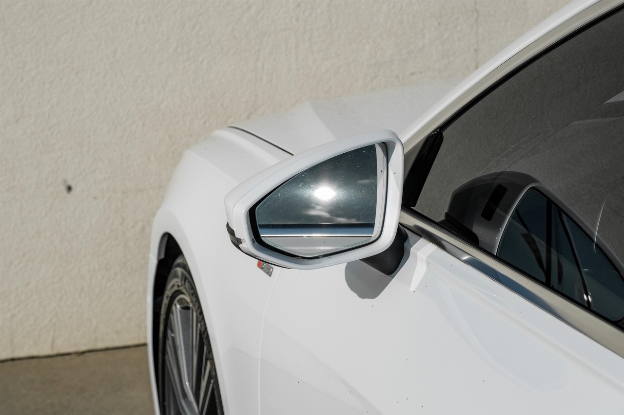 Audi A6 Vehicle Main Gallery Image 45