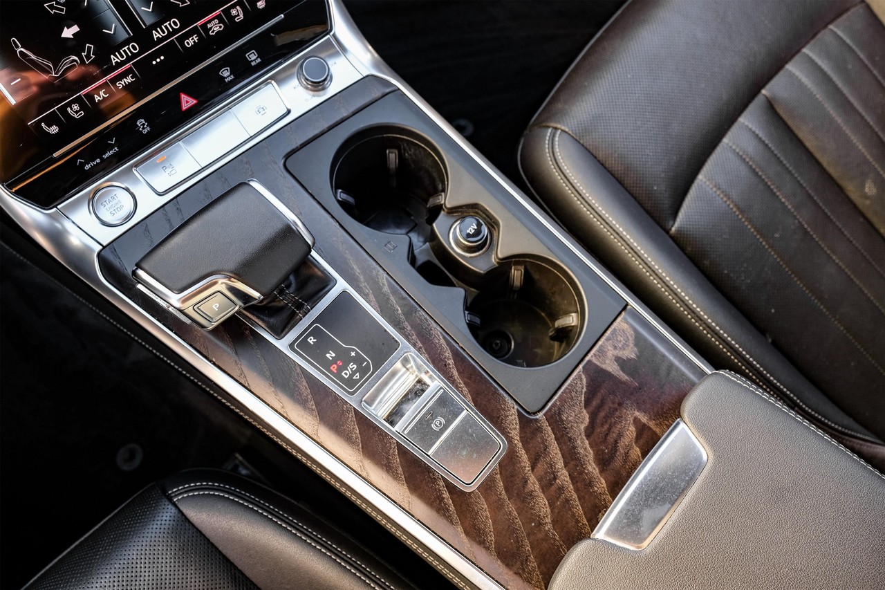 Audi A7 Vehicle Main Gallery Image 24