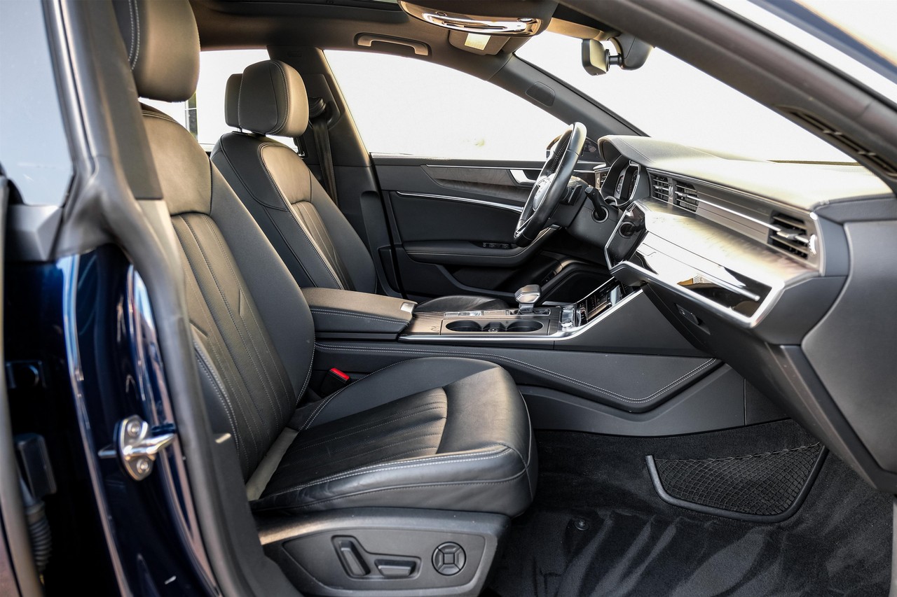 Audi A7 Vehicle Main Gallery Image 33