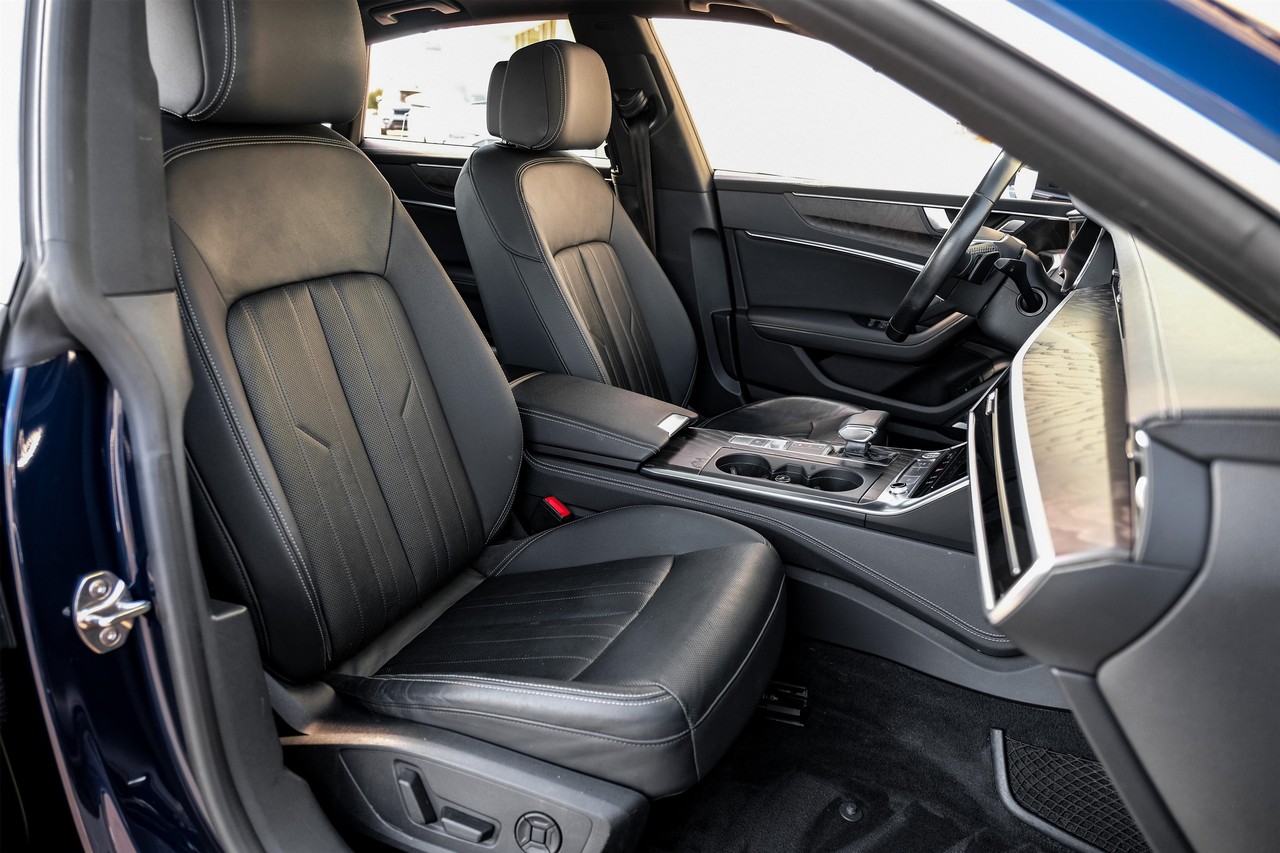 Audi A7 Vehicle Main Gallery Image 34