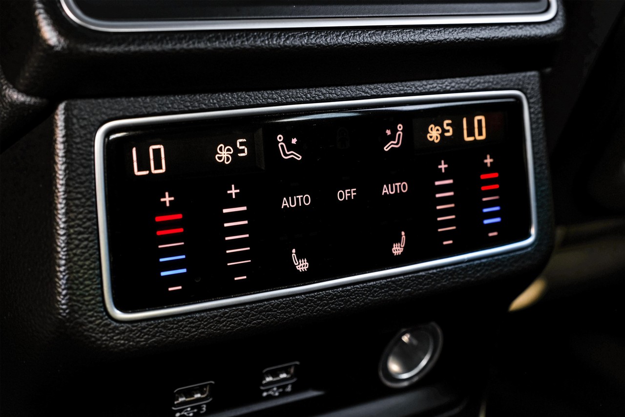 Audi A7 Vehicle Main Gallery Image 37