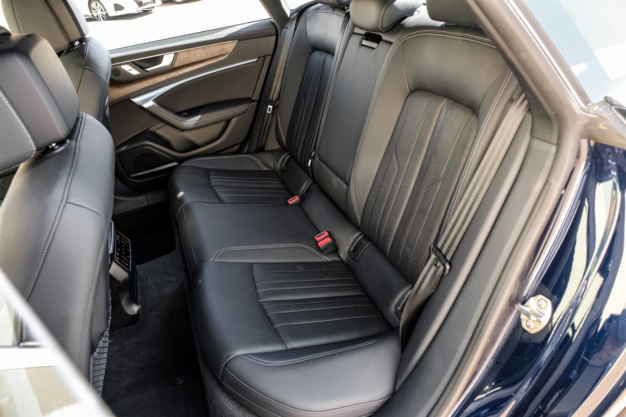 Audi A7 Vehicle Main Gallery Image 39