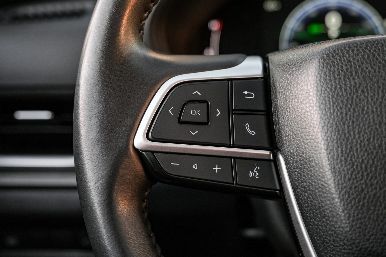 Toyota Grand Highlander Vehicle Main Gallery Image 17