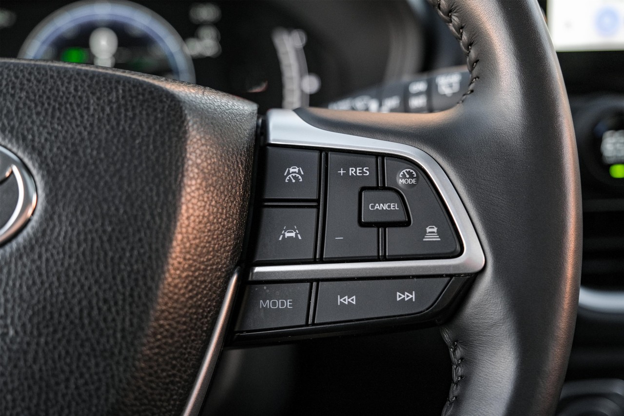 Toyota Grand Highlander Vehicle Main Gallery Image 18